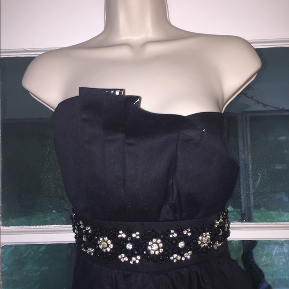 SOLD!!! Lilly Pulitzer Embellished Cocktail Dress! - Picture 4 of 6